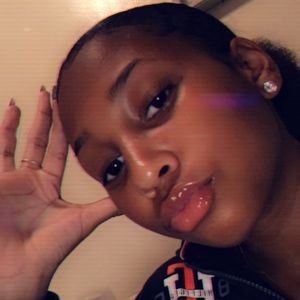 Meet your Posher, Demani